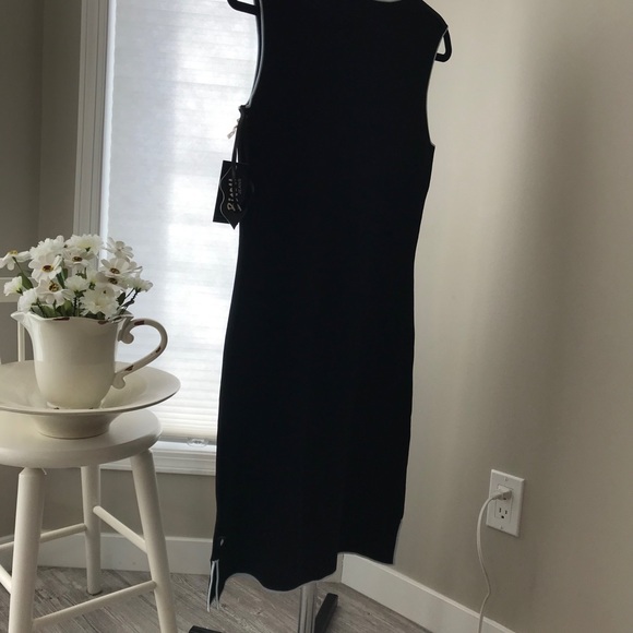 Black dress with blue piping - Picture 2 of 3
